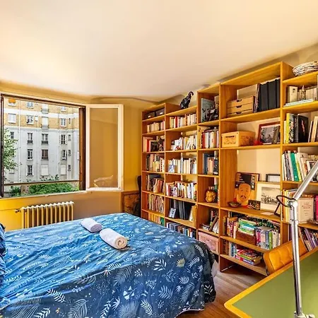 Apartment En Face De Paris, Les Arbres *